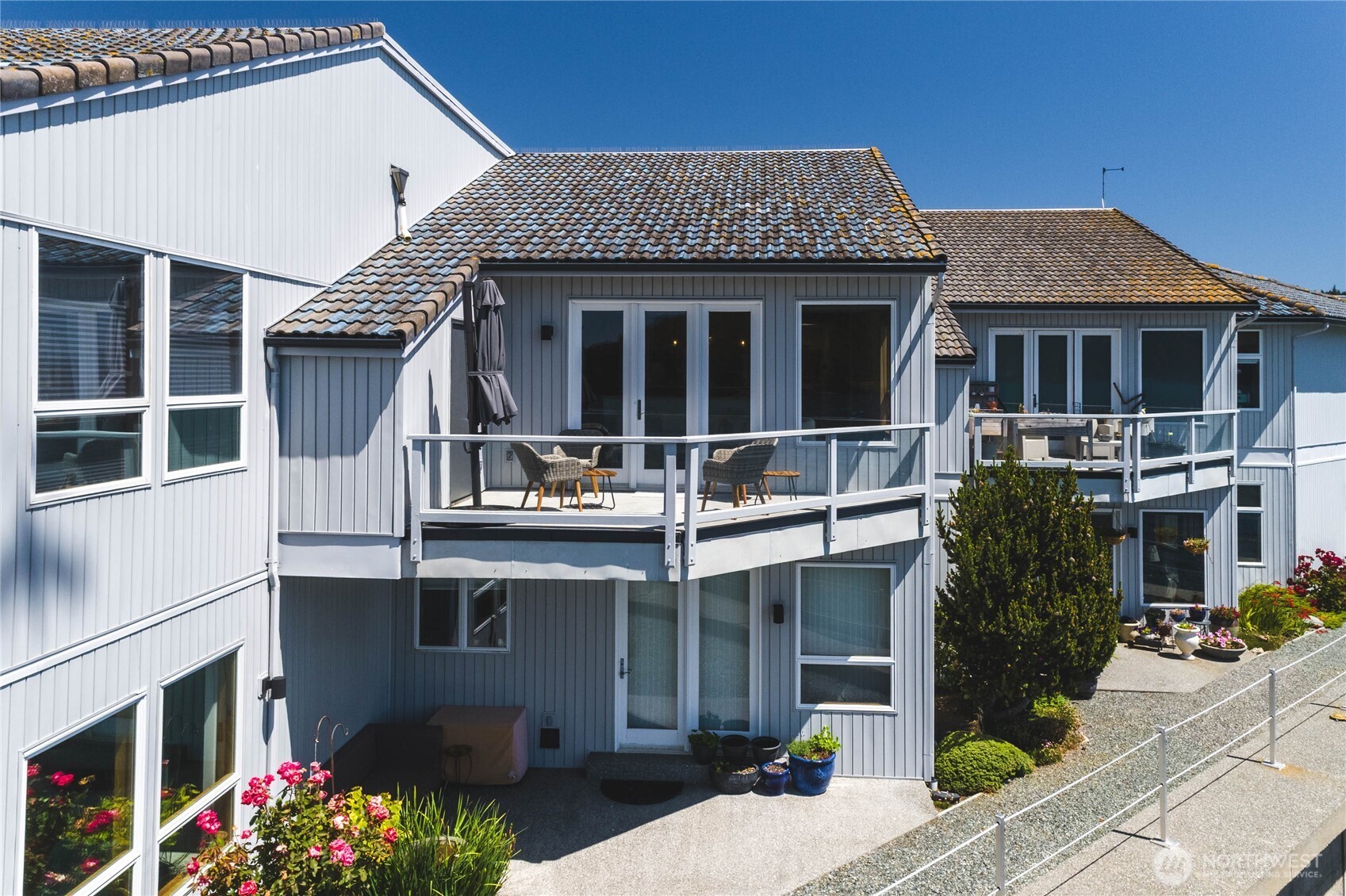 2401 Skyline Way 203e Property Photo 11