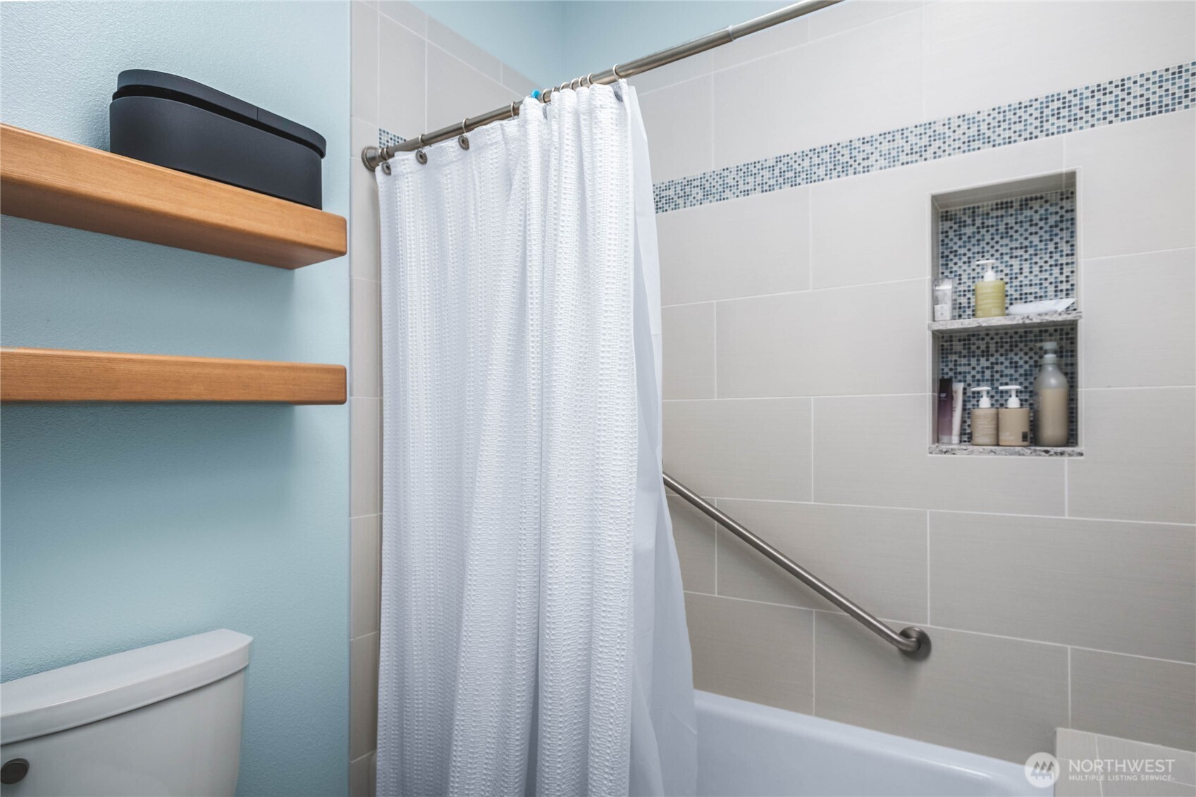 2401 Skyline Way 203e Property Photo 17