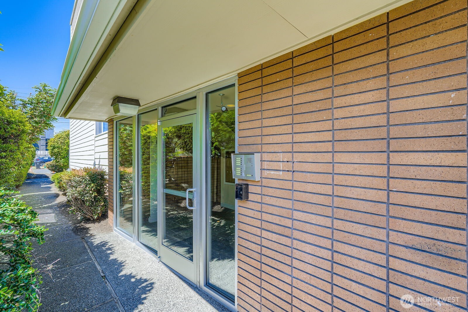 2514 57th Avenue 301 Property Photo 2