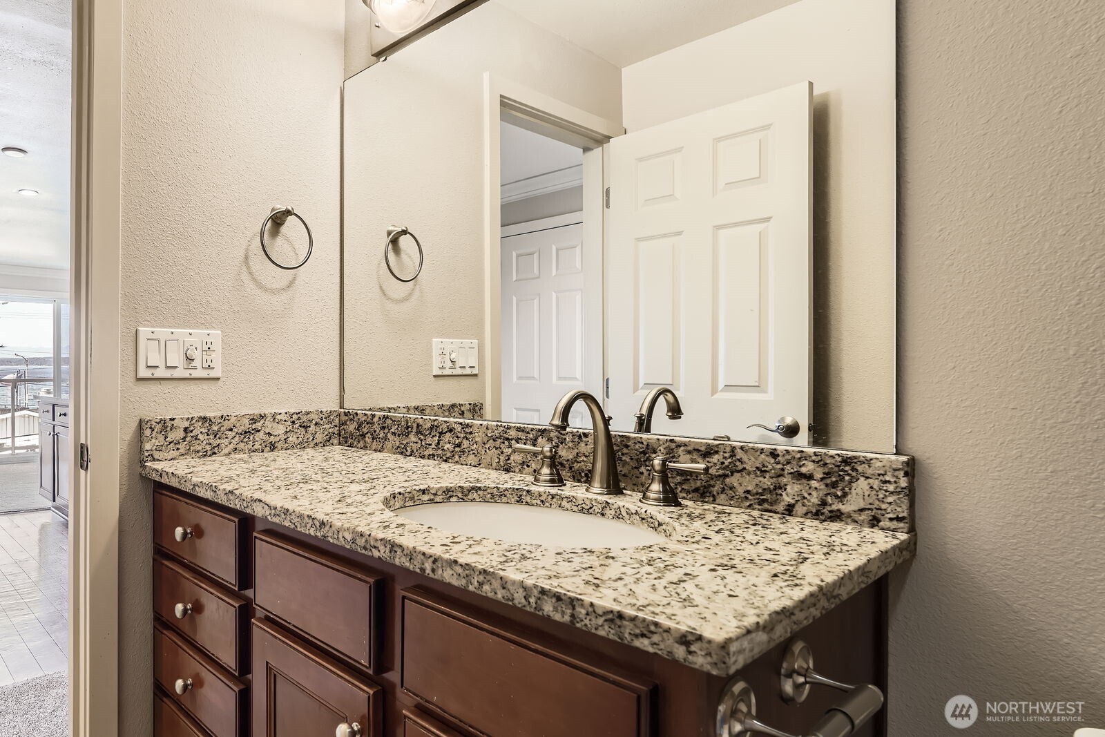 2514 57th Avenue 301 Property Photo 23