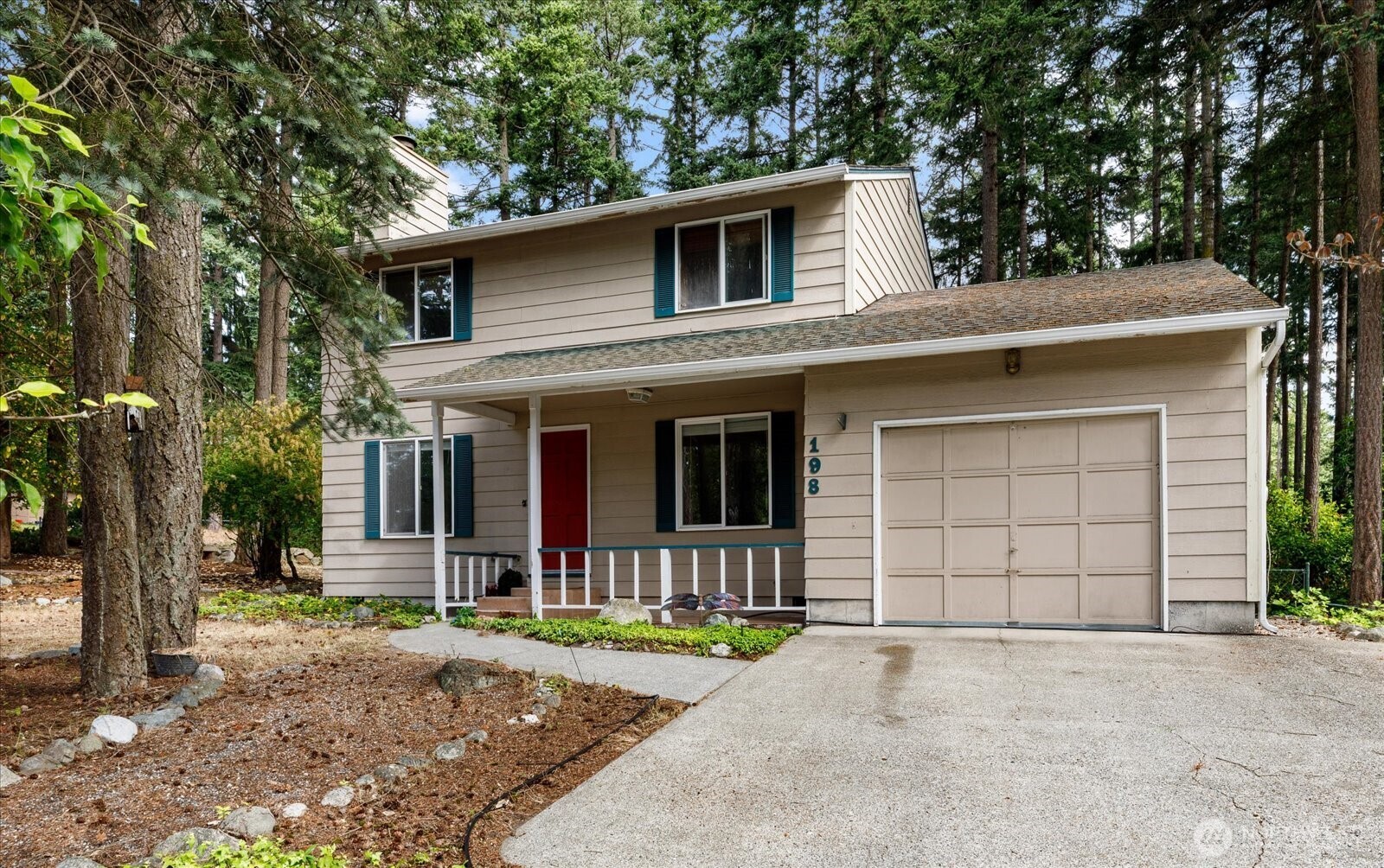 198 NW Columbia Drive