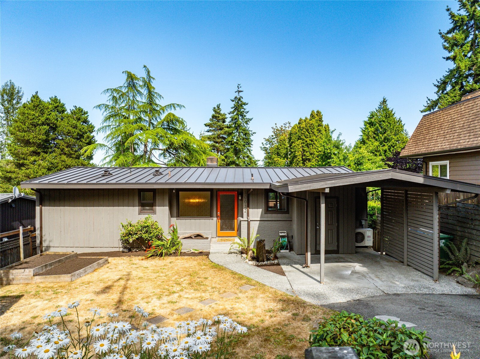 10032 35th Avenue Property Photo 1