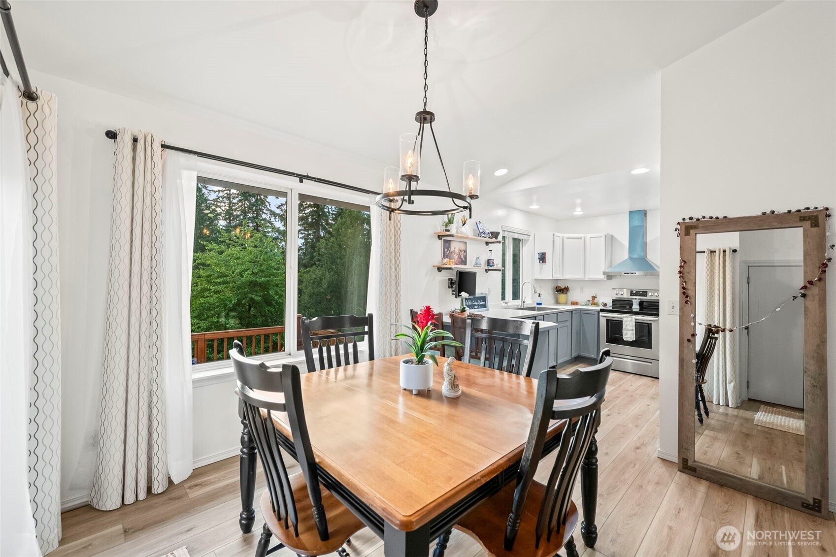 90 E Treasure Island Drive Property Photo 7