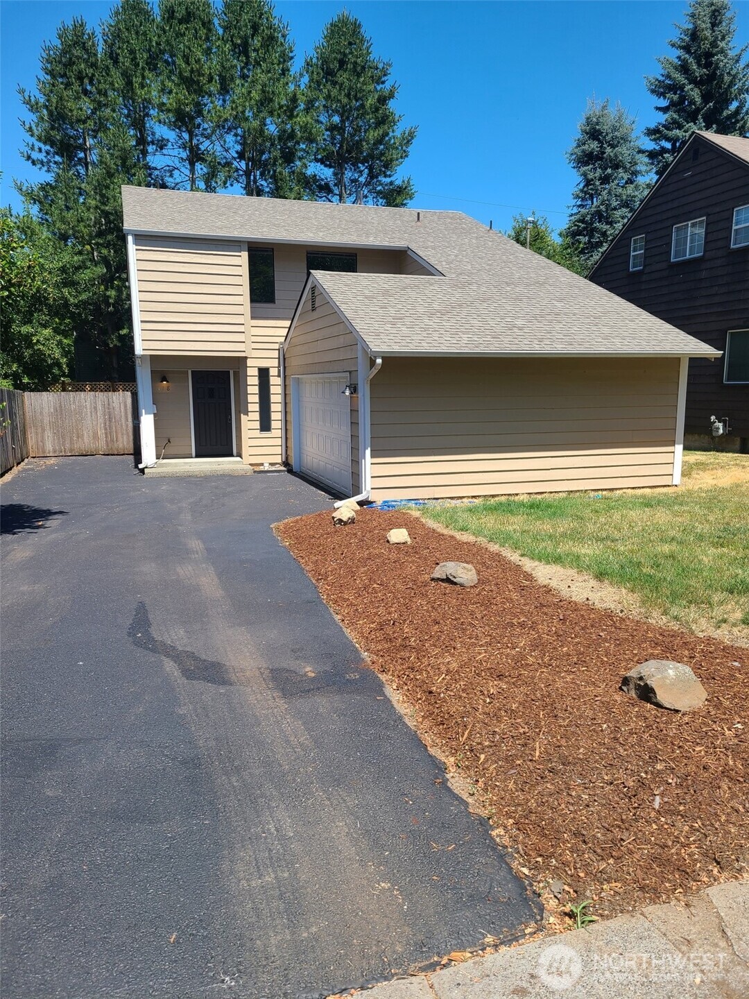 118 17 Avenue Property Photo 1