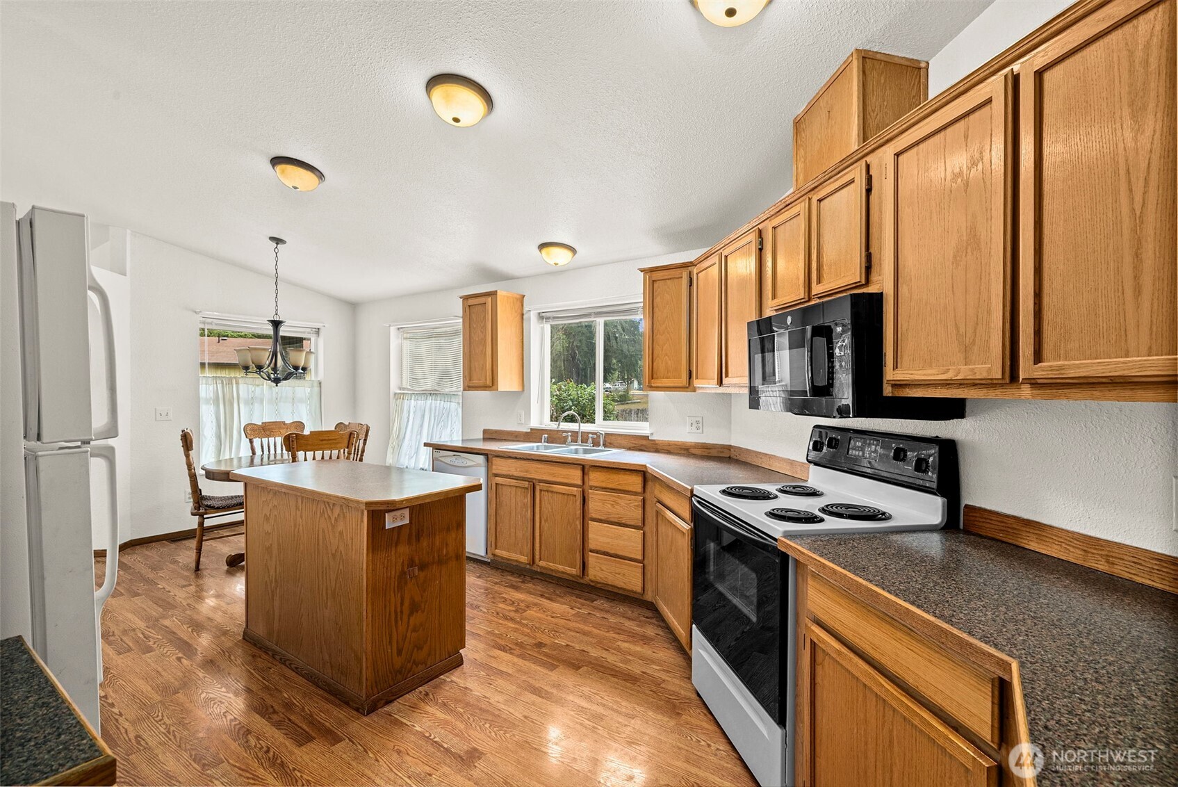 14846 N Hwy 101 Property Photo 7