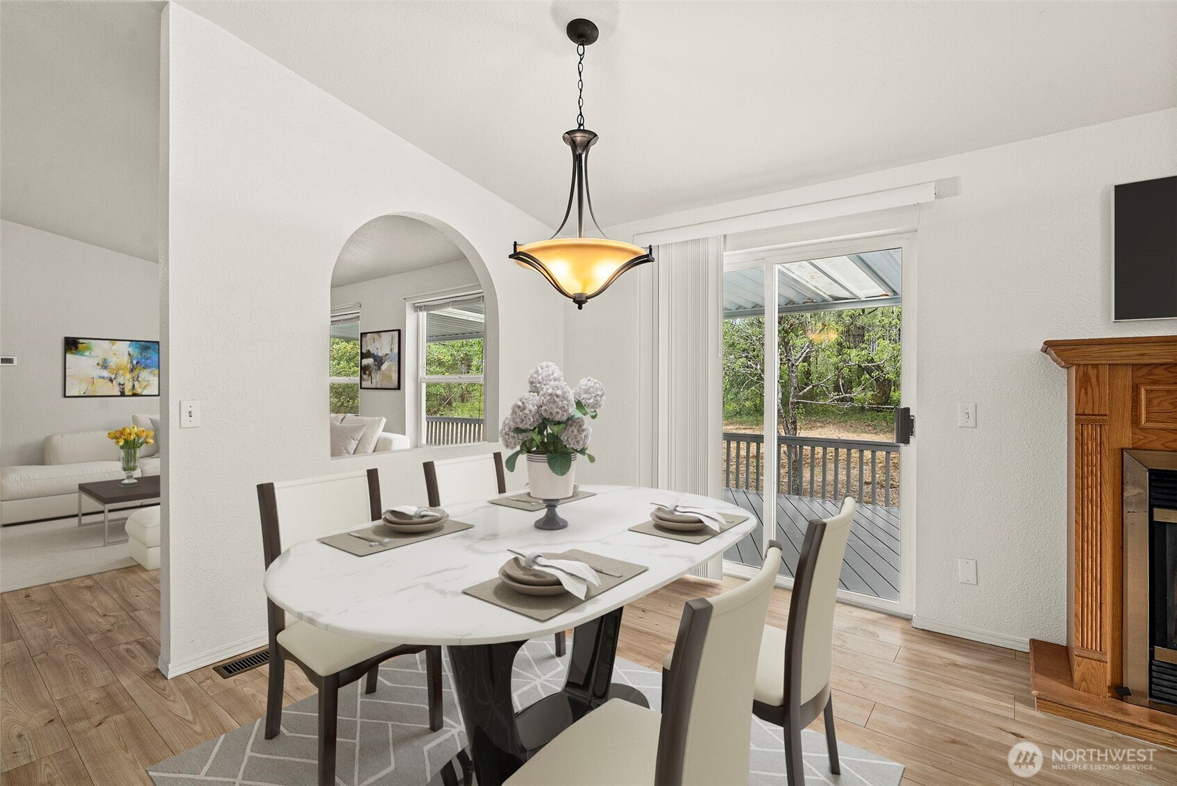 14846 N Hwy 101 Property Photo 9