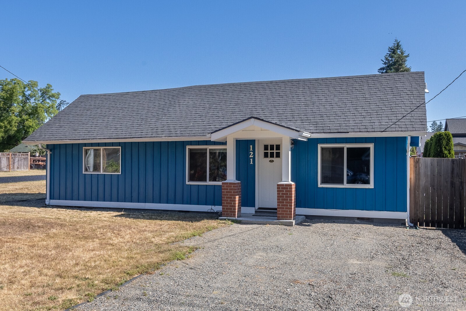 121 Cedar Street Property Photo 1