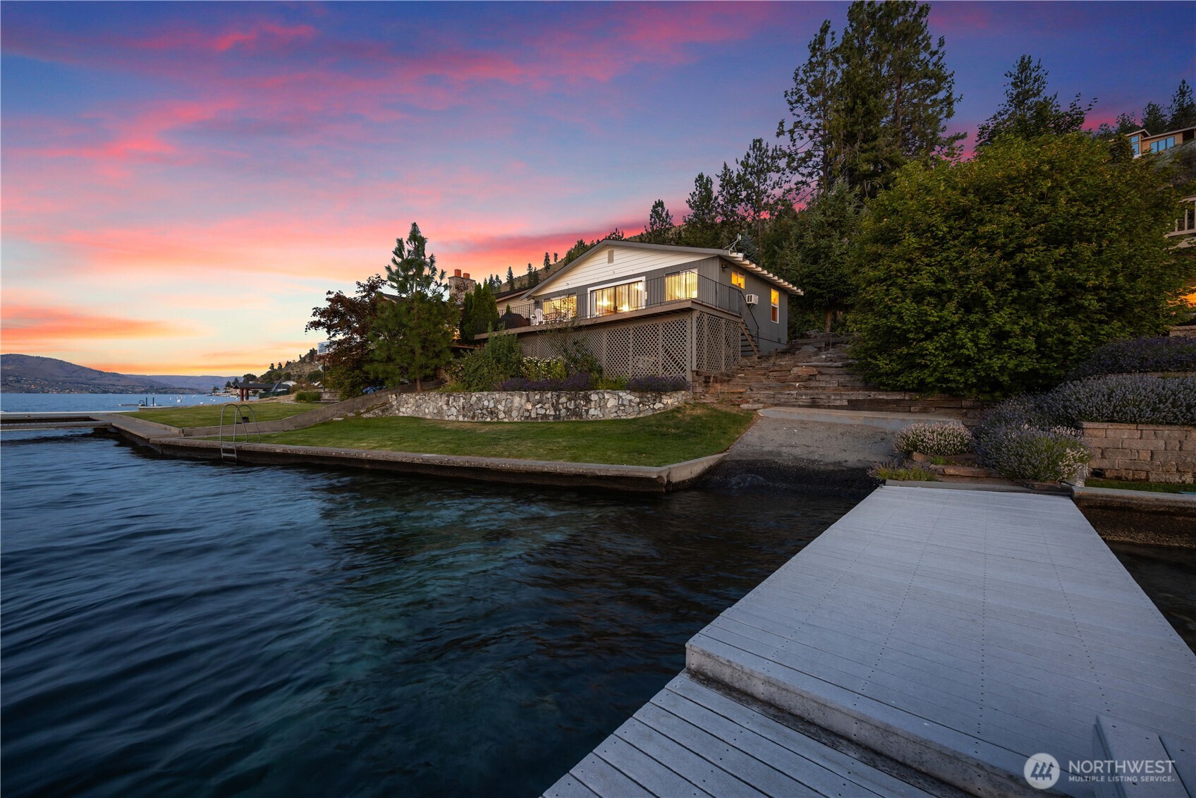 3132 S Lakeshore Road Property Photo 1