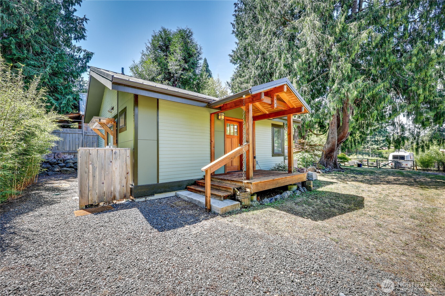 2219 Rose Street Property Photo 1