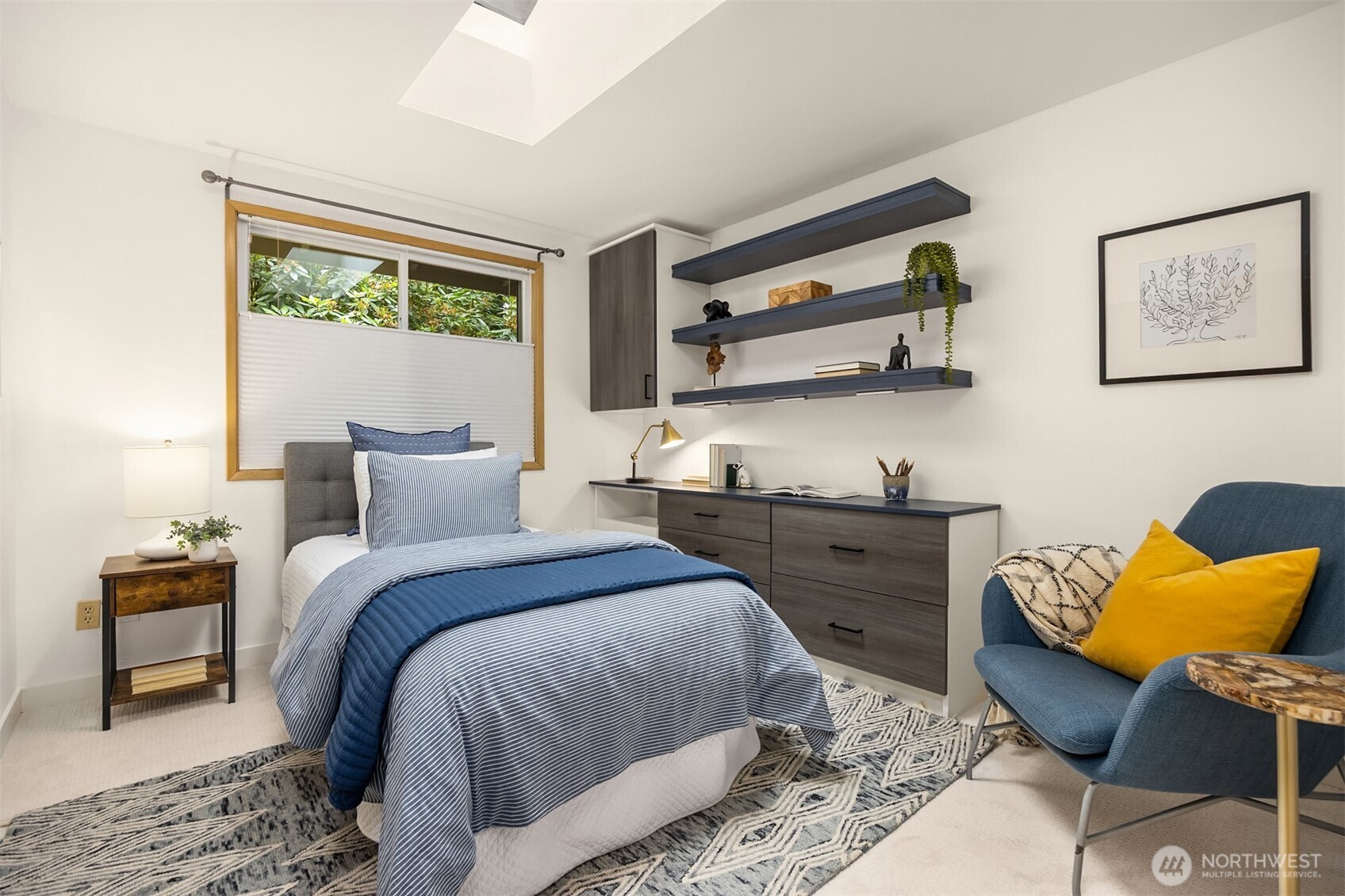 9820 Ne Beach Crest Drive Property Photo 16