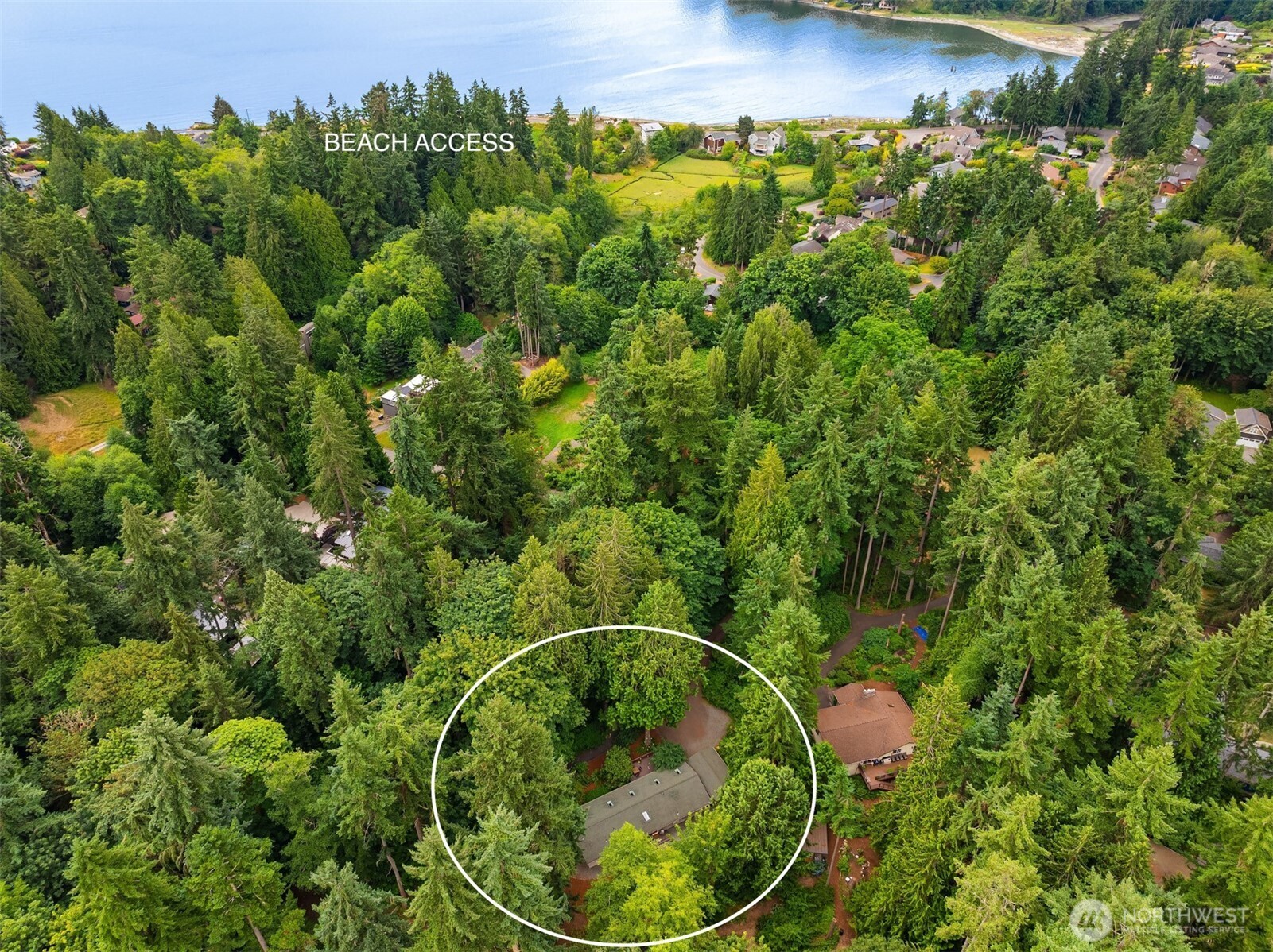 9820 Ne Beach Crest Drive Property Photo 30