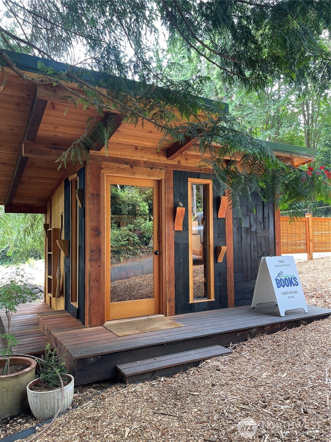 9820 Ne Beach Crest Drive Property Photo 33