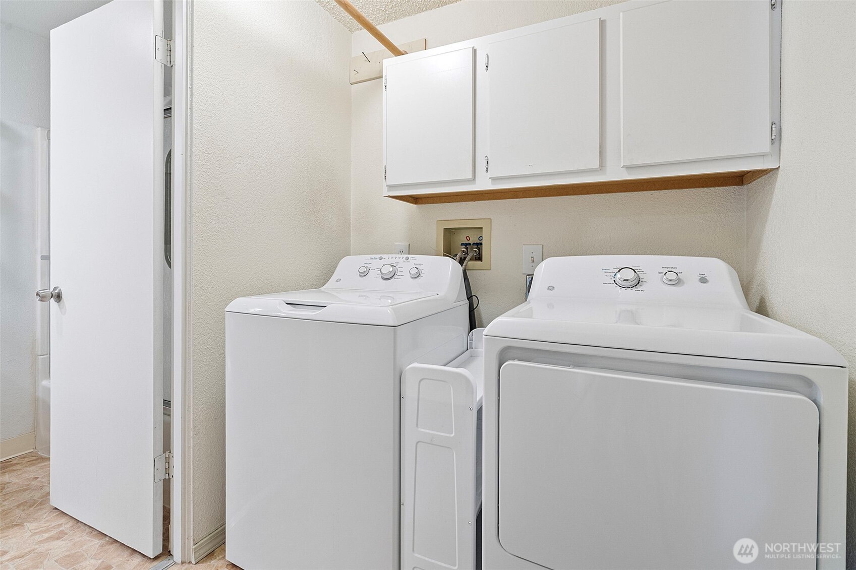 4988 32nd Street Property Photo 8