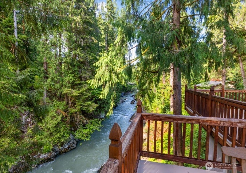 19521 Big Four Place Property Photo 6