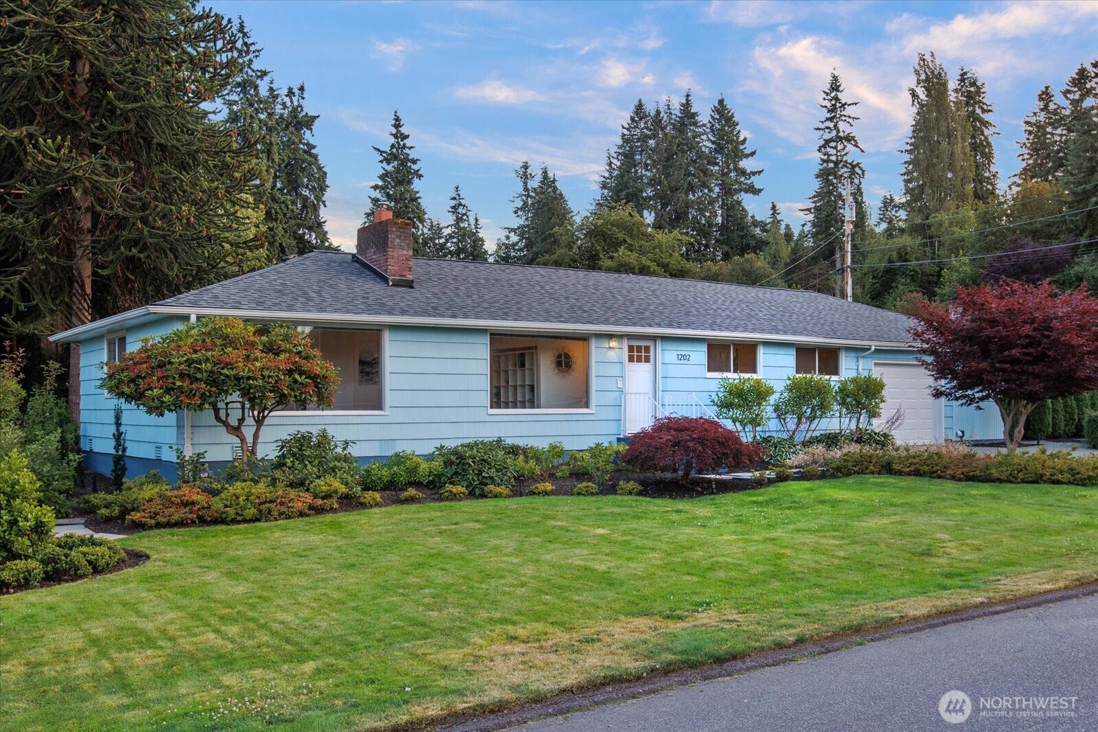 1202 44th Street Property Photo 1