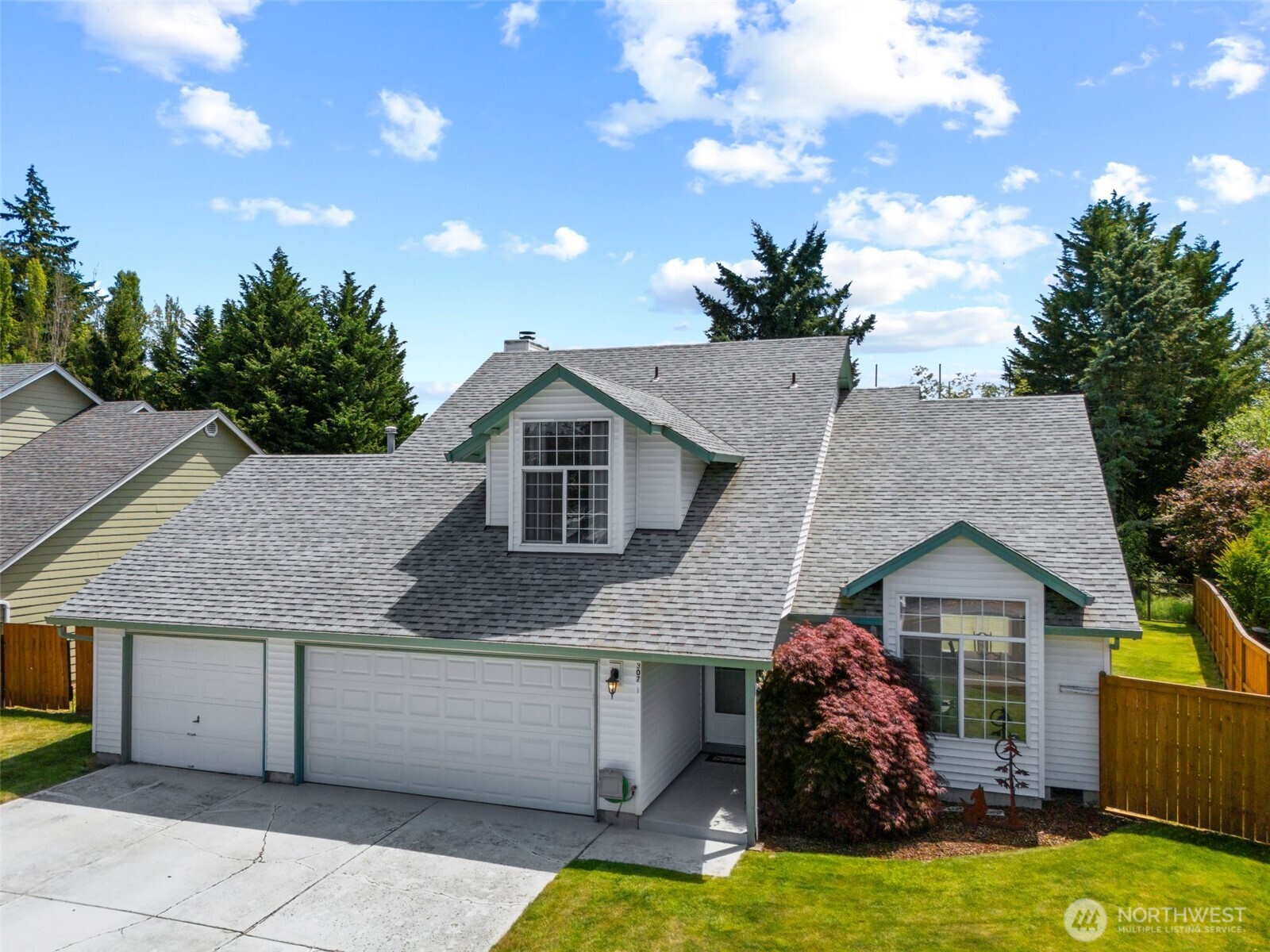 307 Ne 144th Street Property Photo 1