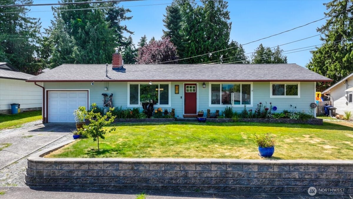 701 Mountain View Drive Property Photo 2