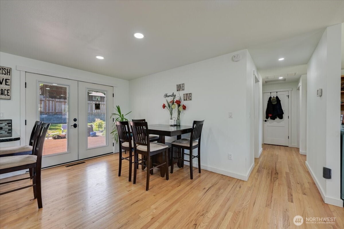 701 Mountain View Drive Property Photo 5