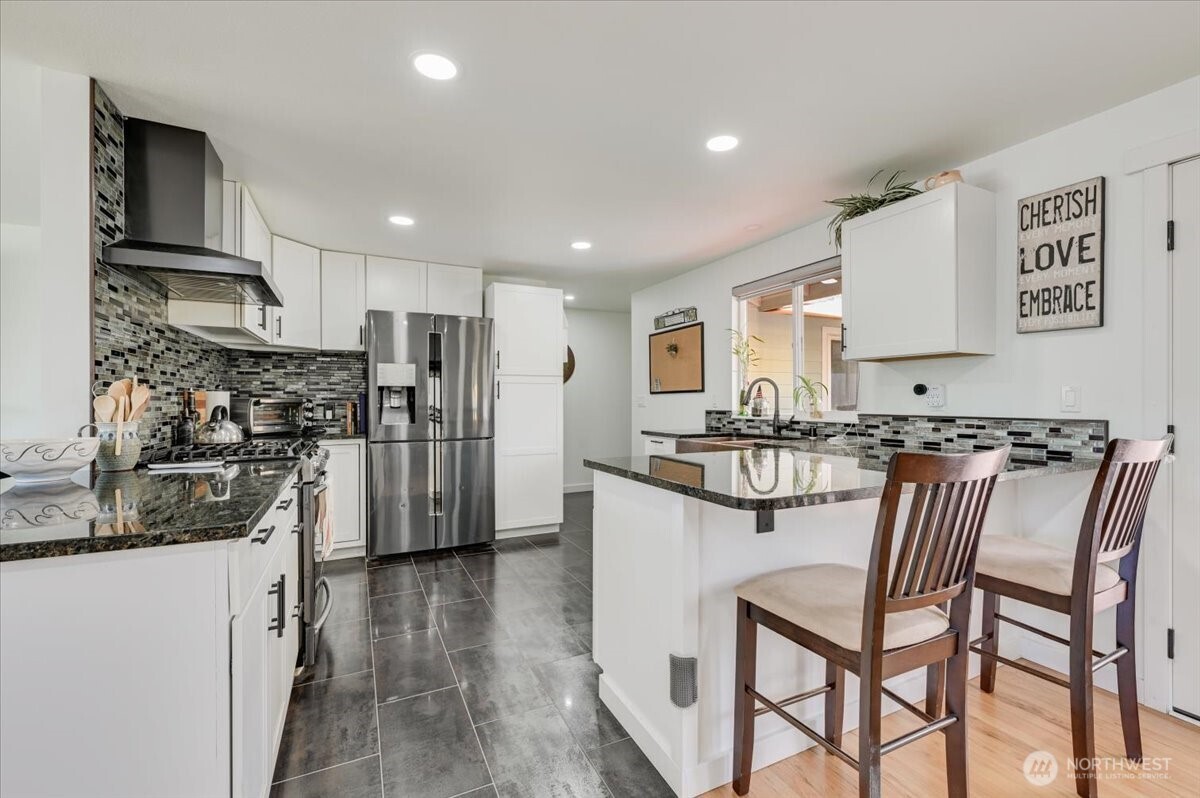 701 Mountain View Drive Property Photo 7