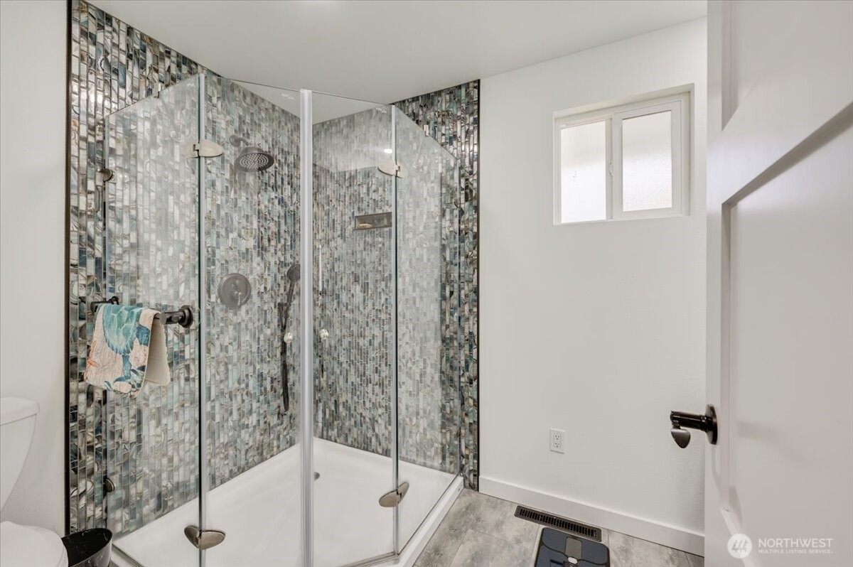 701 Mountain View Drive Property Photo 15