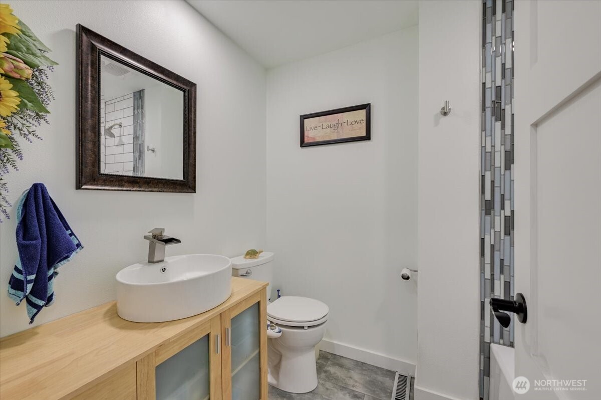 701 Mountain View Drive Property Photo 16