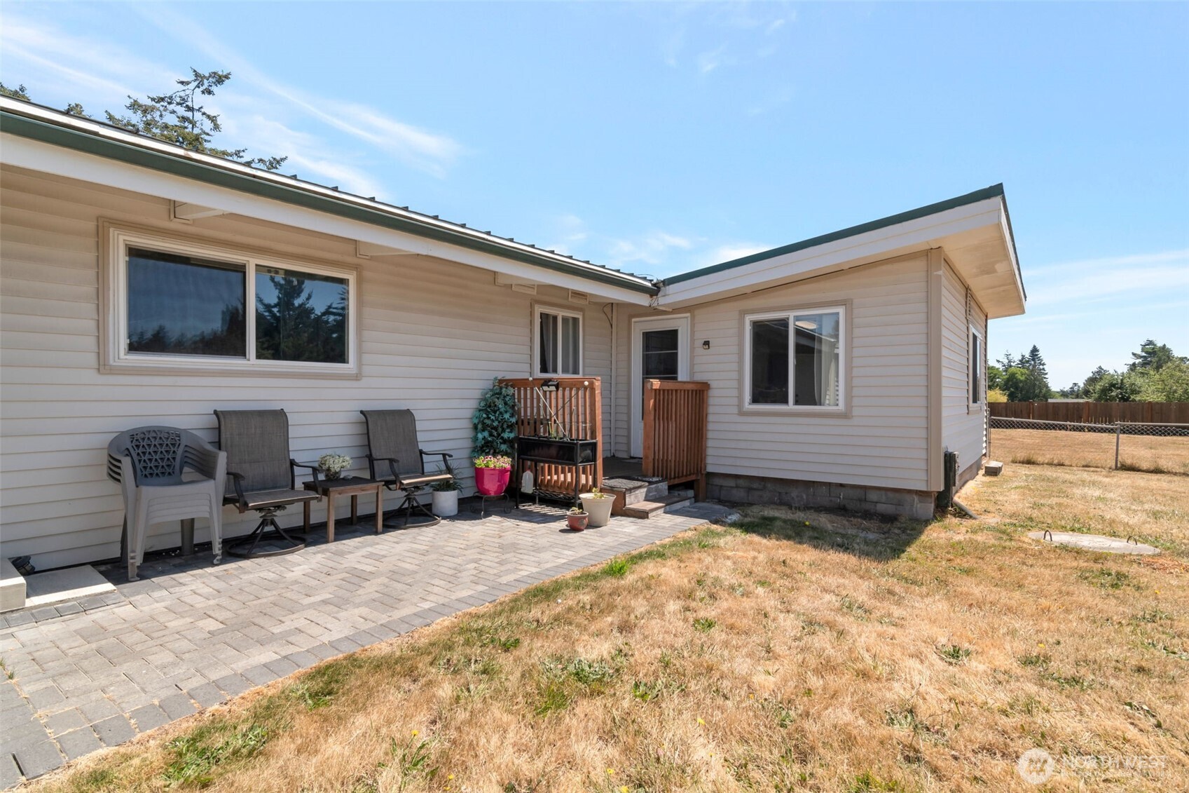 967 Donald Avenue Property Photo 22