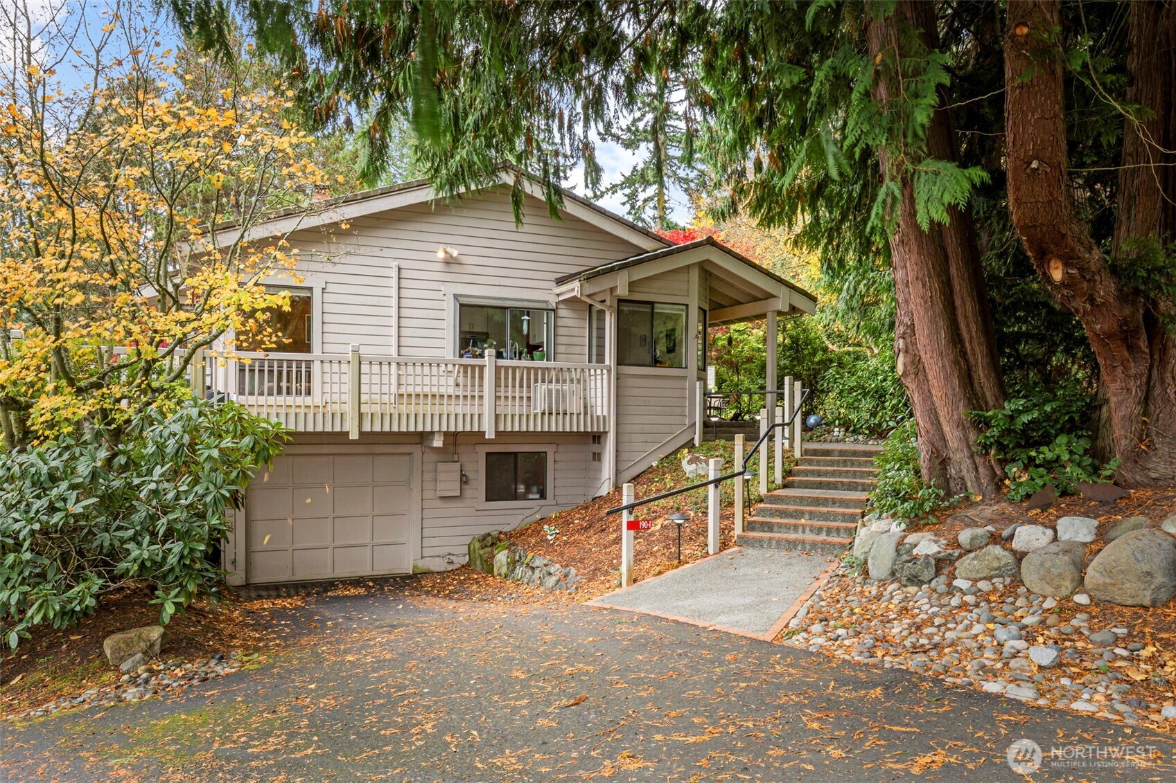 190 Bluffs Dr 1 Property Photo 1