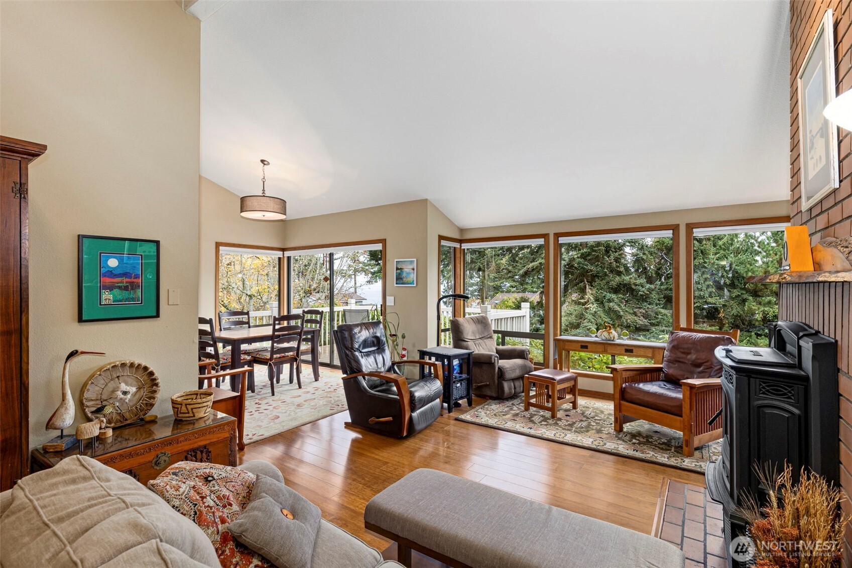 190 Bluffs Dr 1 Property Photo 5