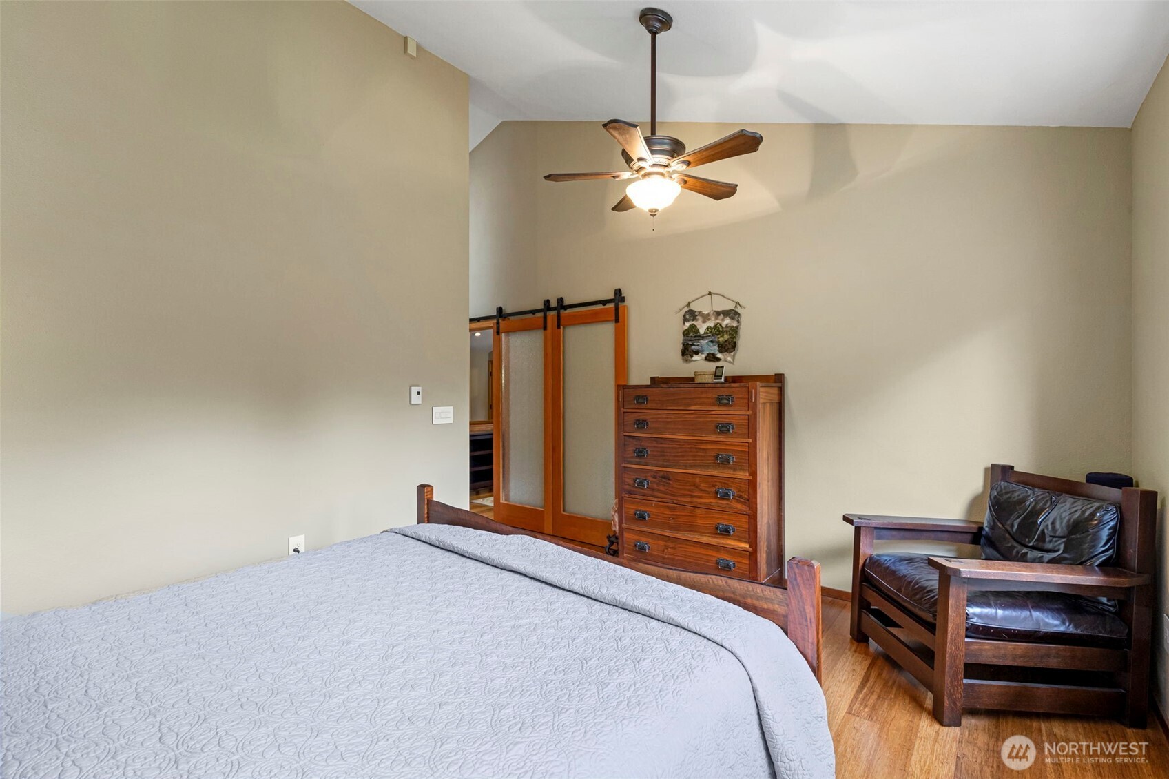 190 Bluffs Dr 1 Property Photo 17