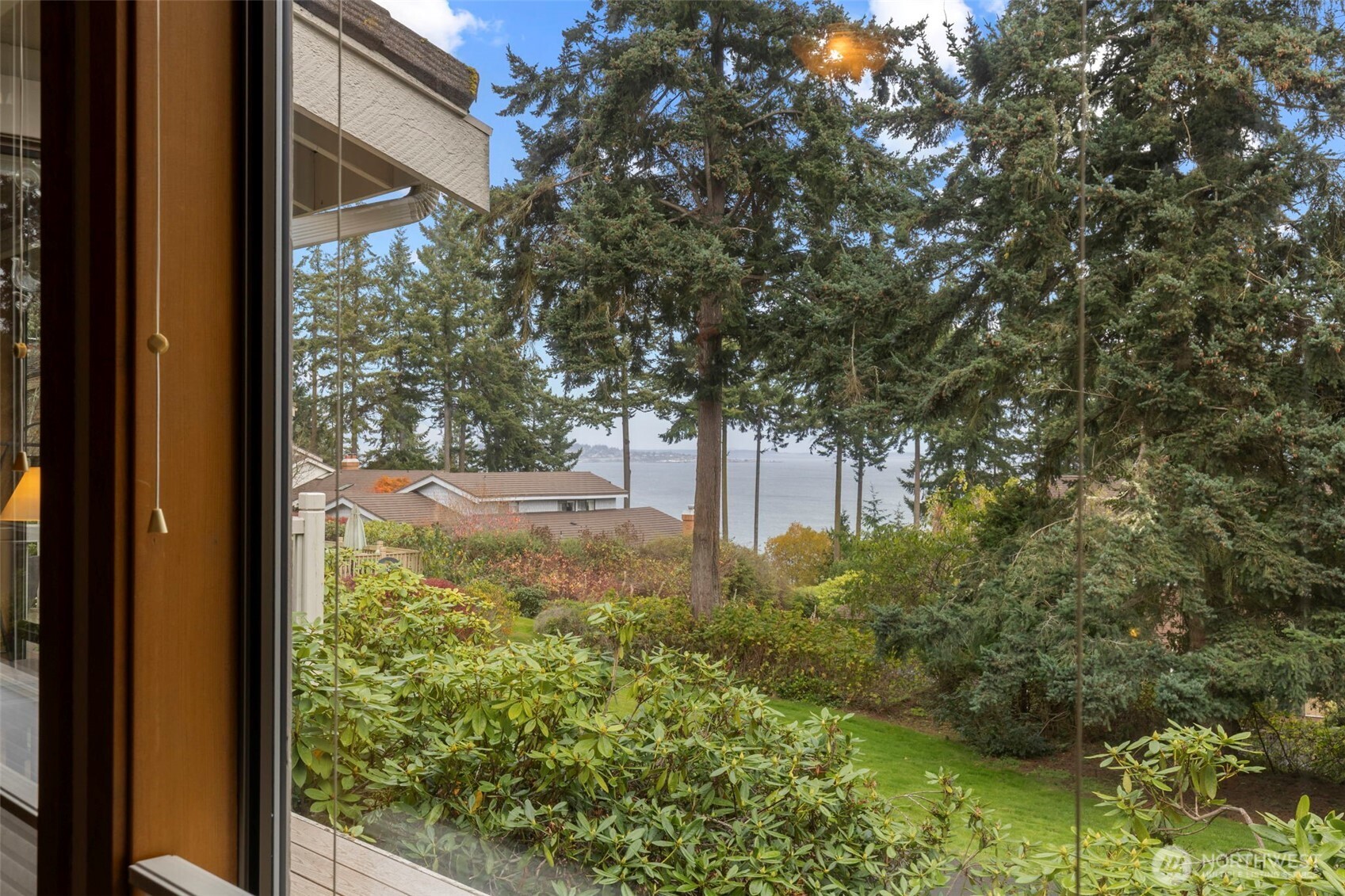 190 Bluffs Dr 1 Property Photo 18