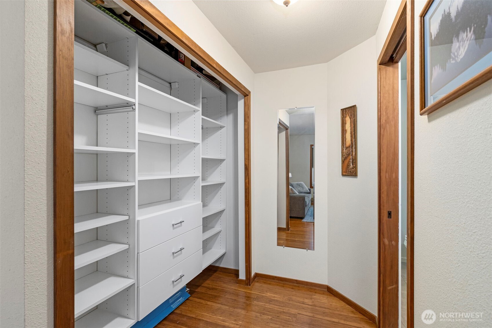 190 Bluffs Dr 1 Property Photo 23