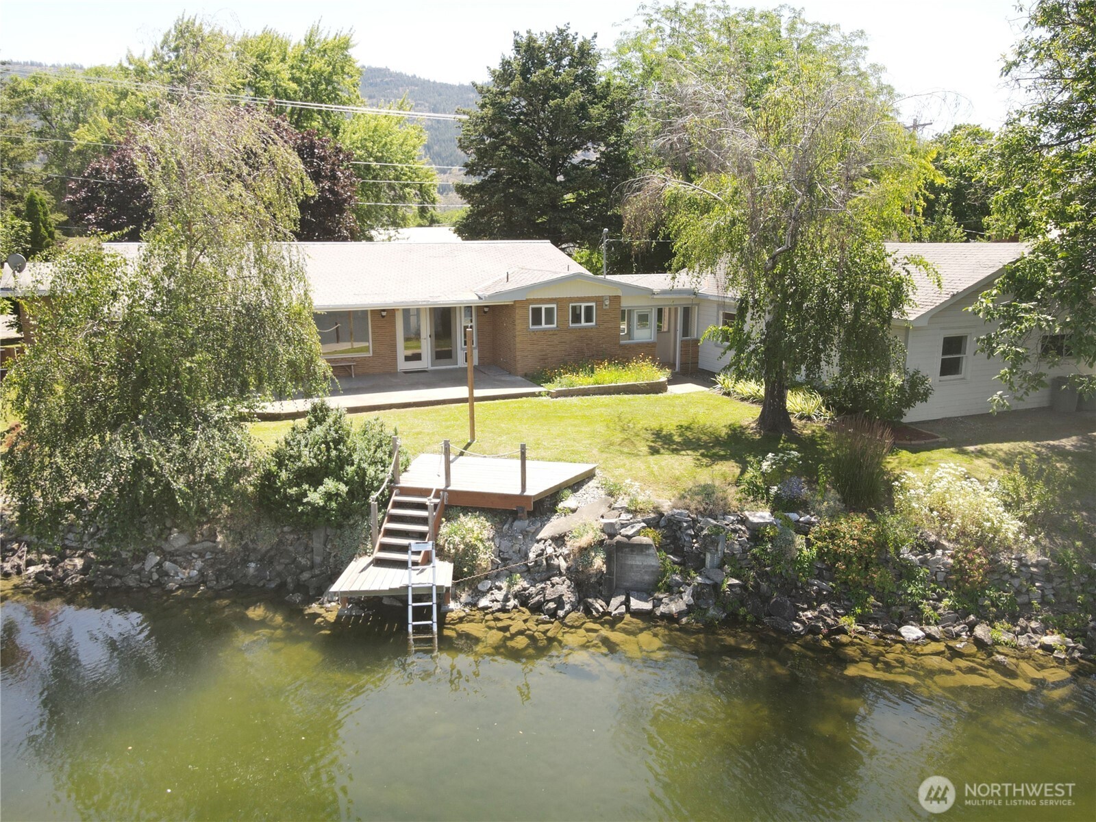 1616 Cherry Street Property Photo 1