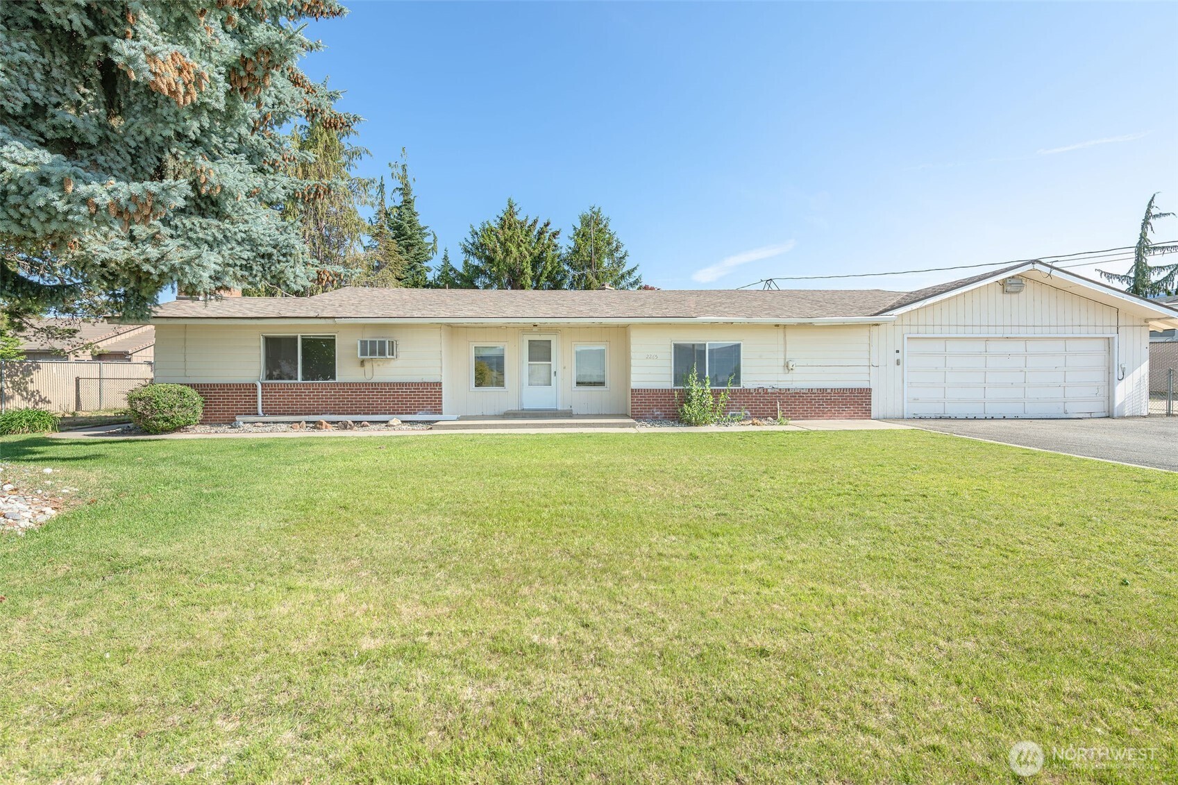 2265 5th Street Property Photo 1