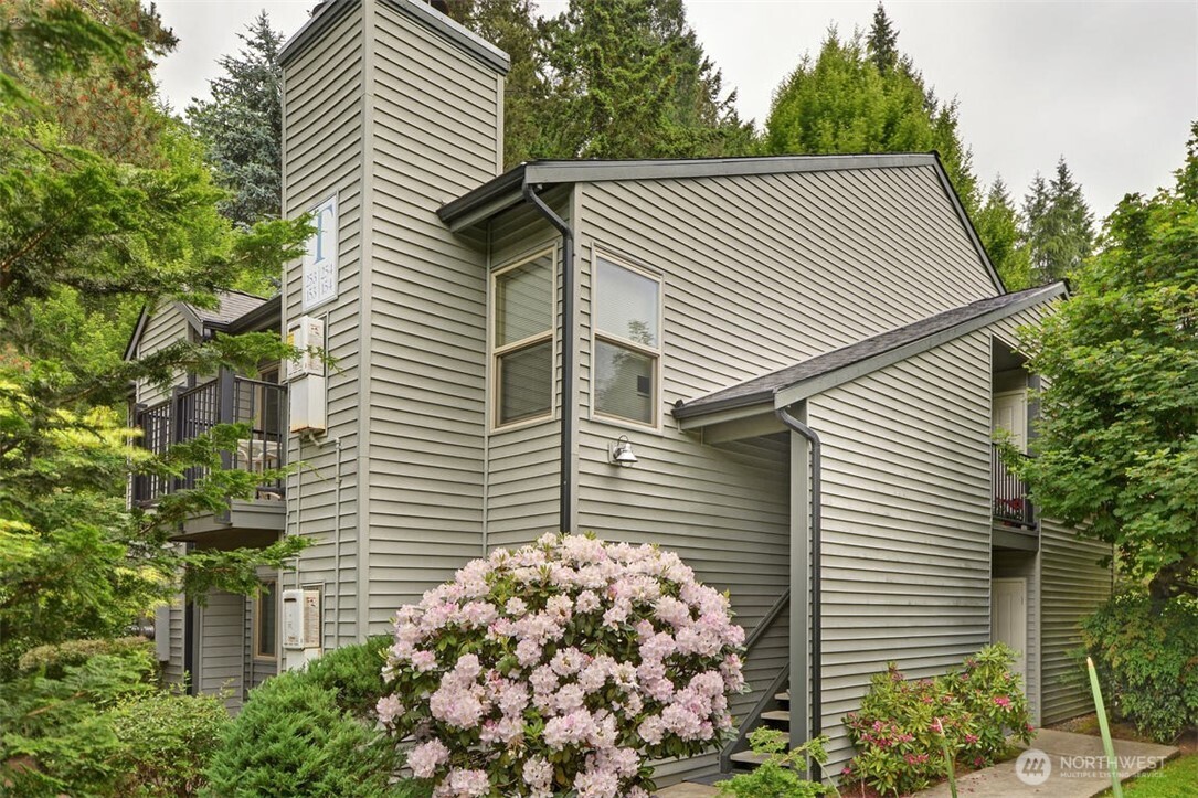 9805 Avondale Road T254 Property Photo 1