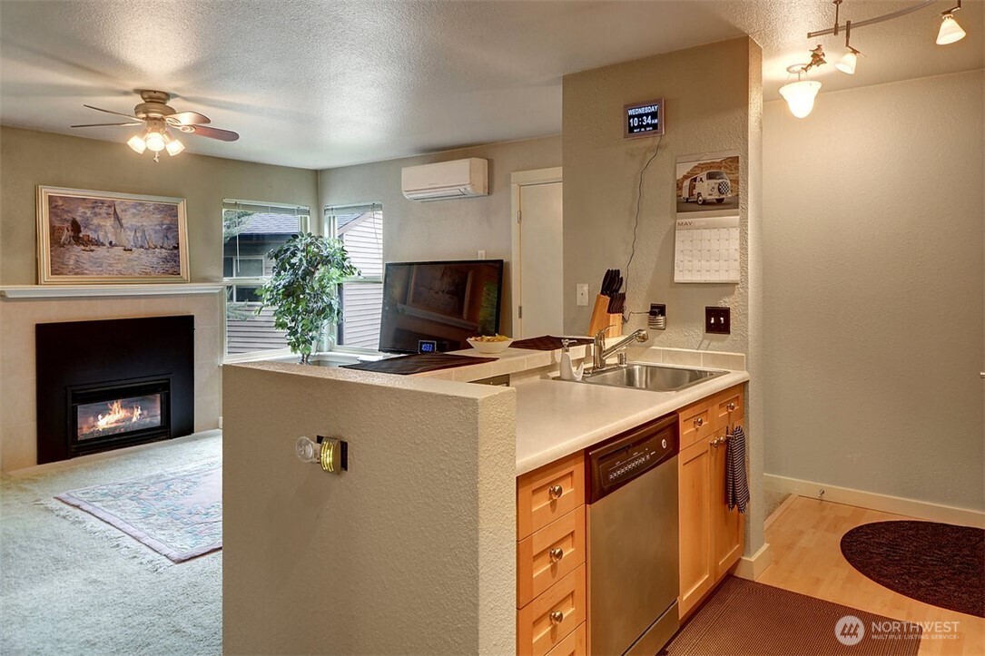 9805 Avondale Road T254 Property Photo 3