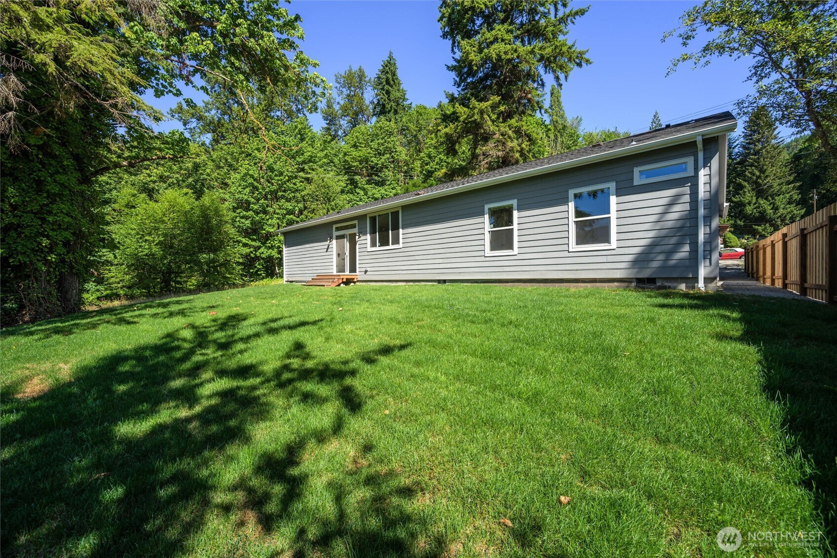 45332 Limestone Street Property Photo 6