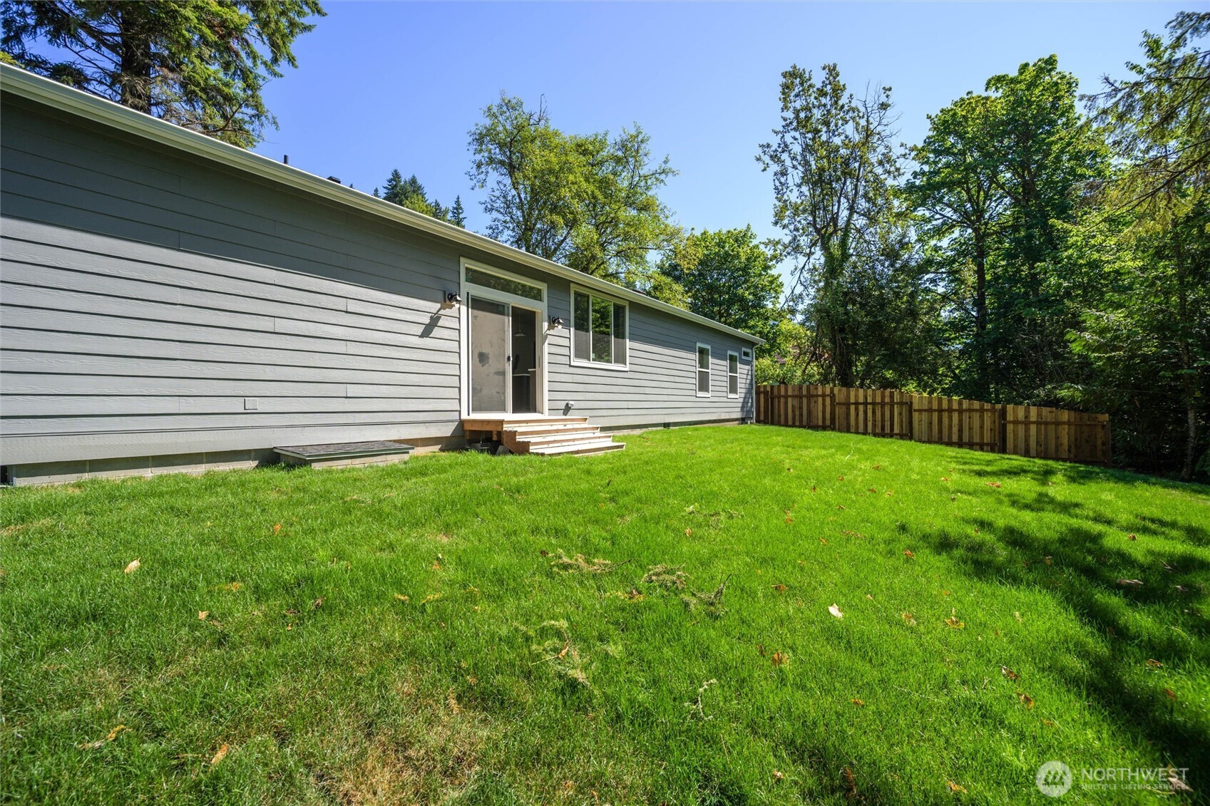 45332 Limestone Street Property Photo 7