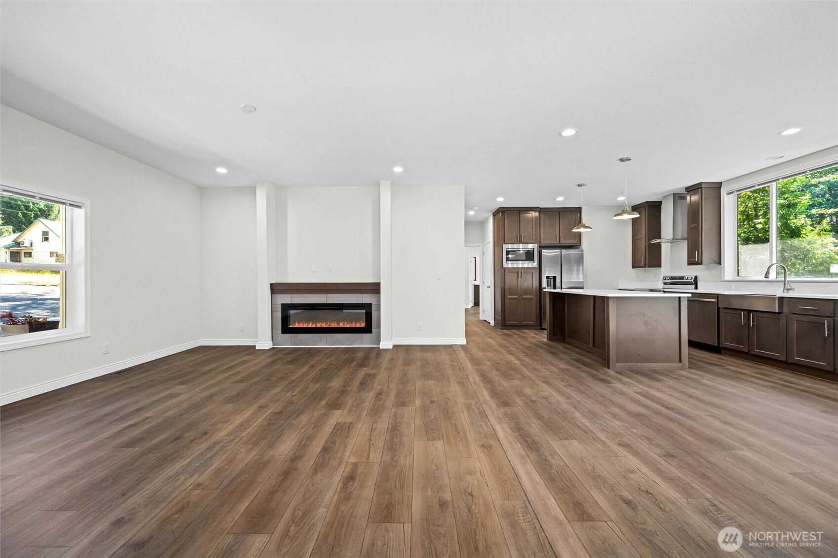 45332 Limestone Street Property Photo 9