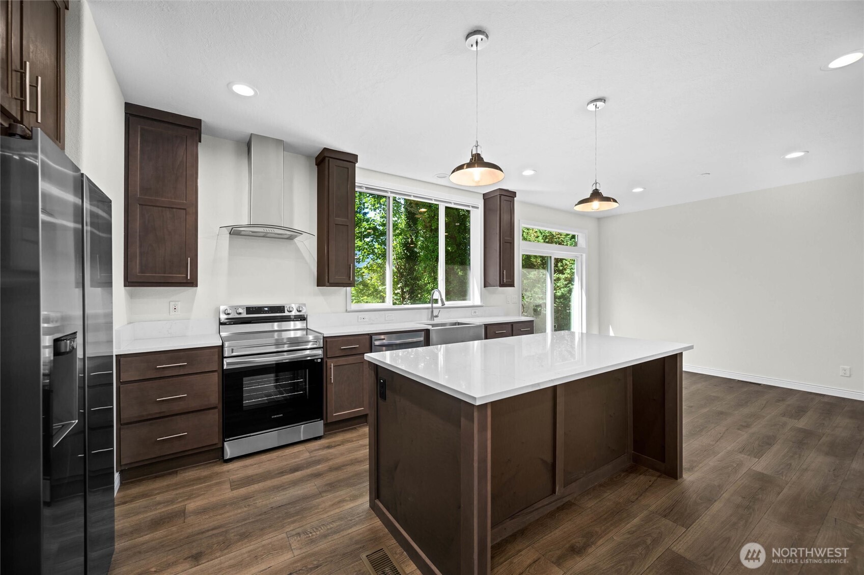 45332 Limestone Street Property Photo 13