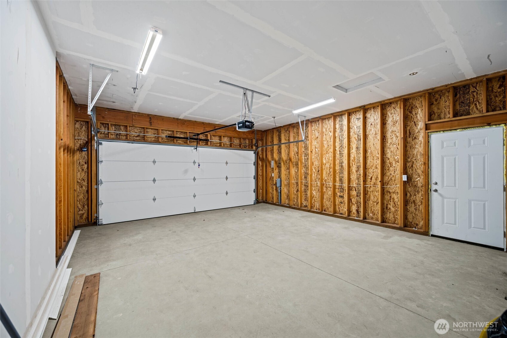 45332 Limestone Street Property Photo 32