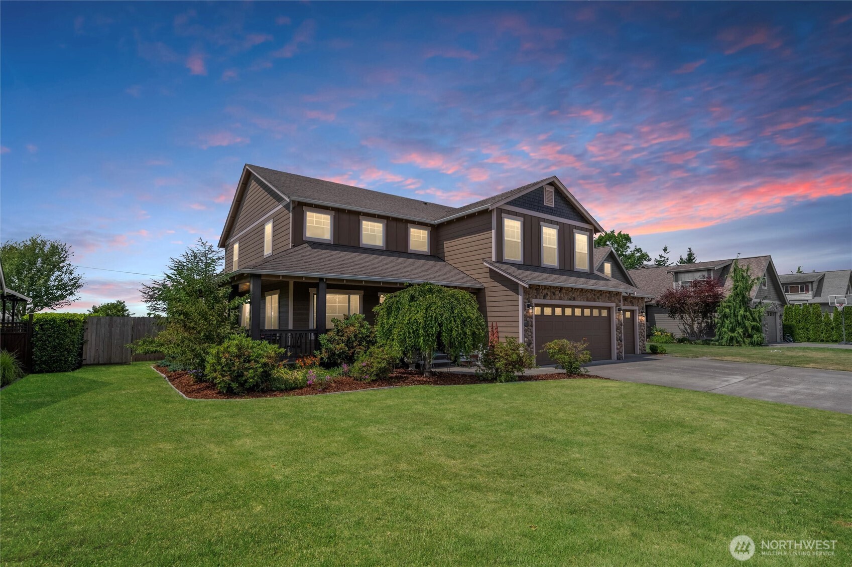 1877 Emerald Way Property Photo 1