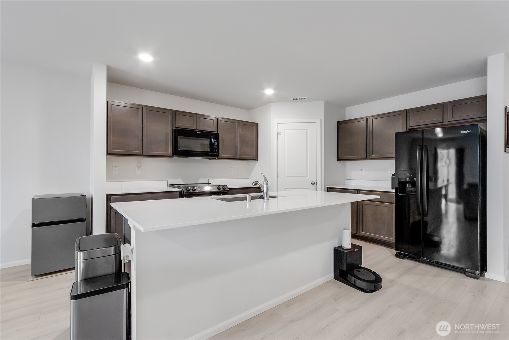 9209 Candytuft Drive Property Photo 4