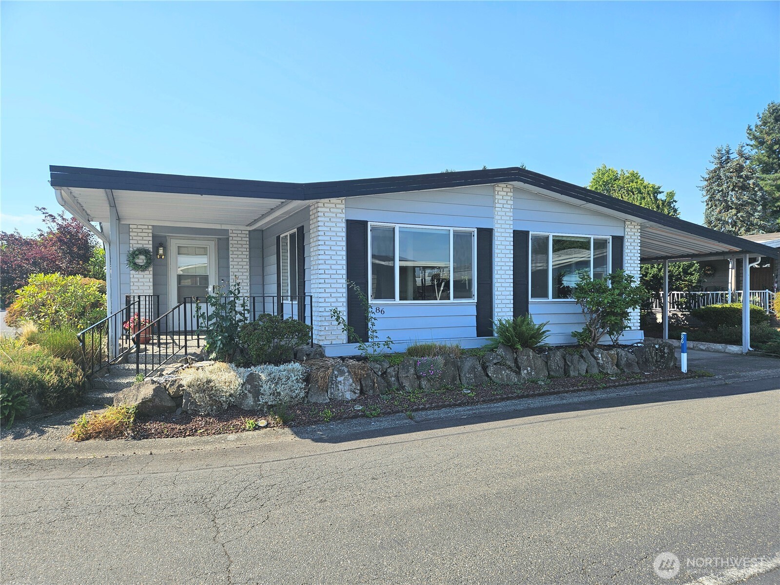 1402 22nd Street 86 Property Photo 1
