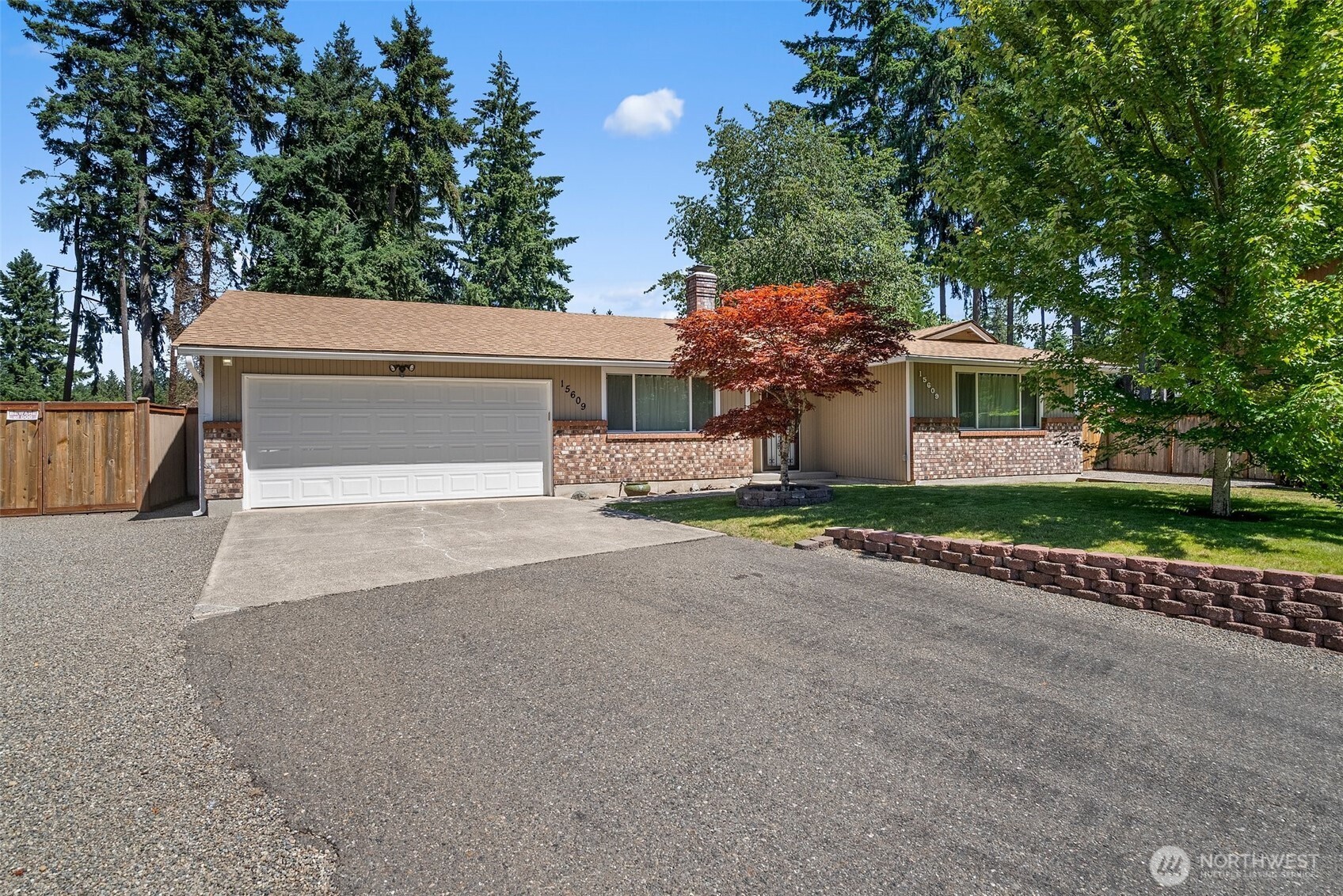 15609 94th Avenue Ct Property Photo 1
