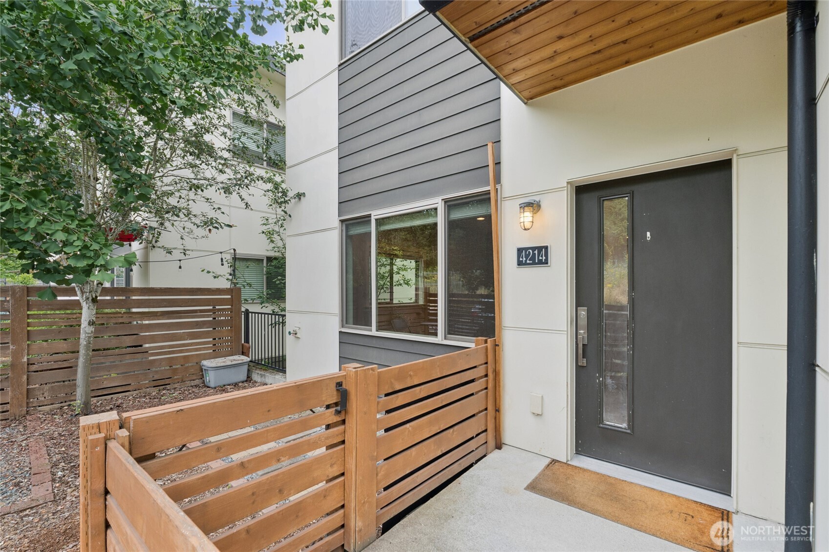 4214 S Trenton Street Property Photo 1