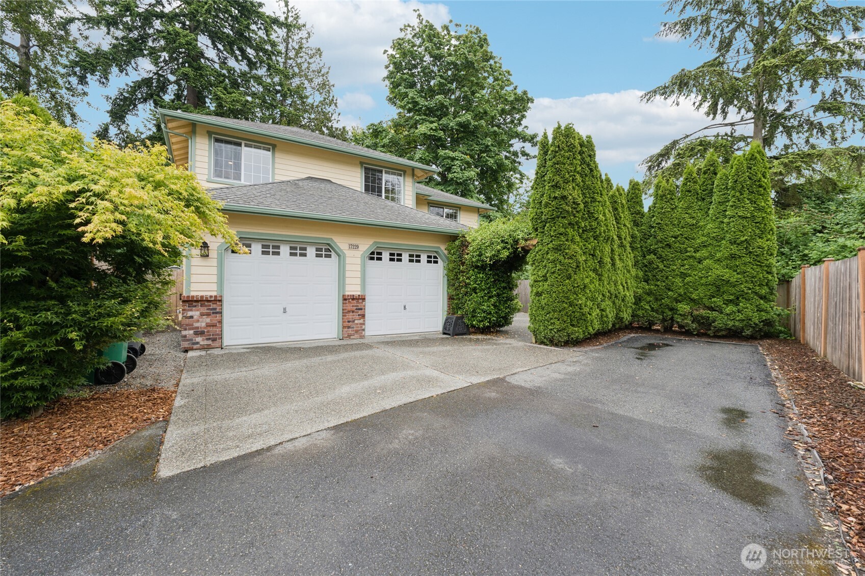 17229 12th Place Property Photo 1