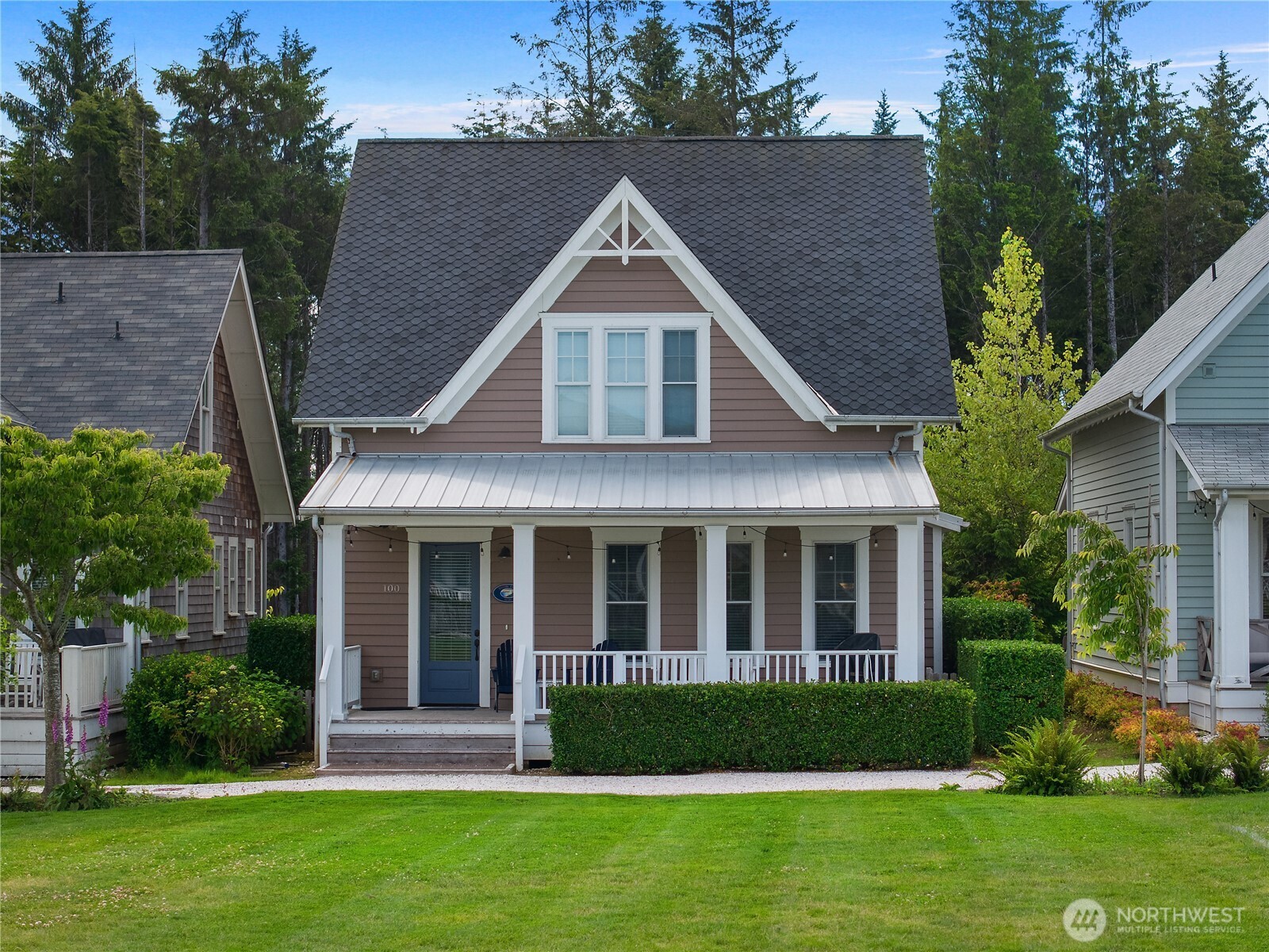 100 Horseshoe Lane Property Photo 1