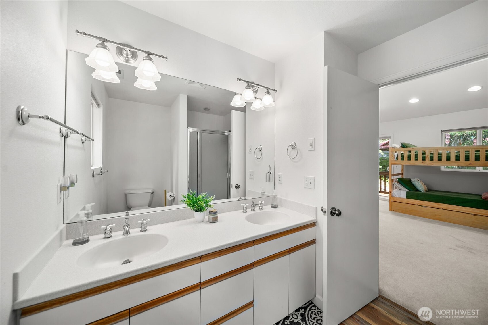 18725 River Road Property Photo 25