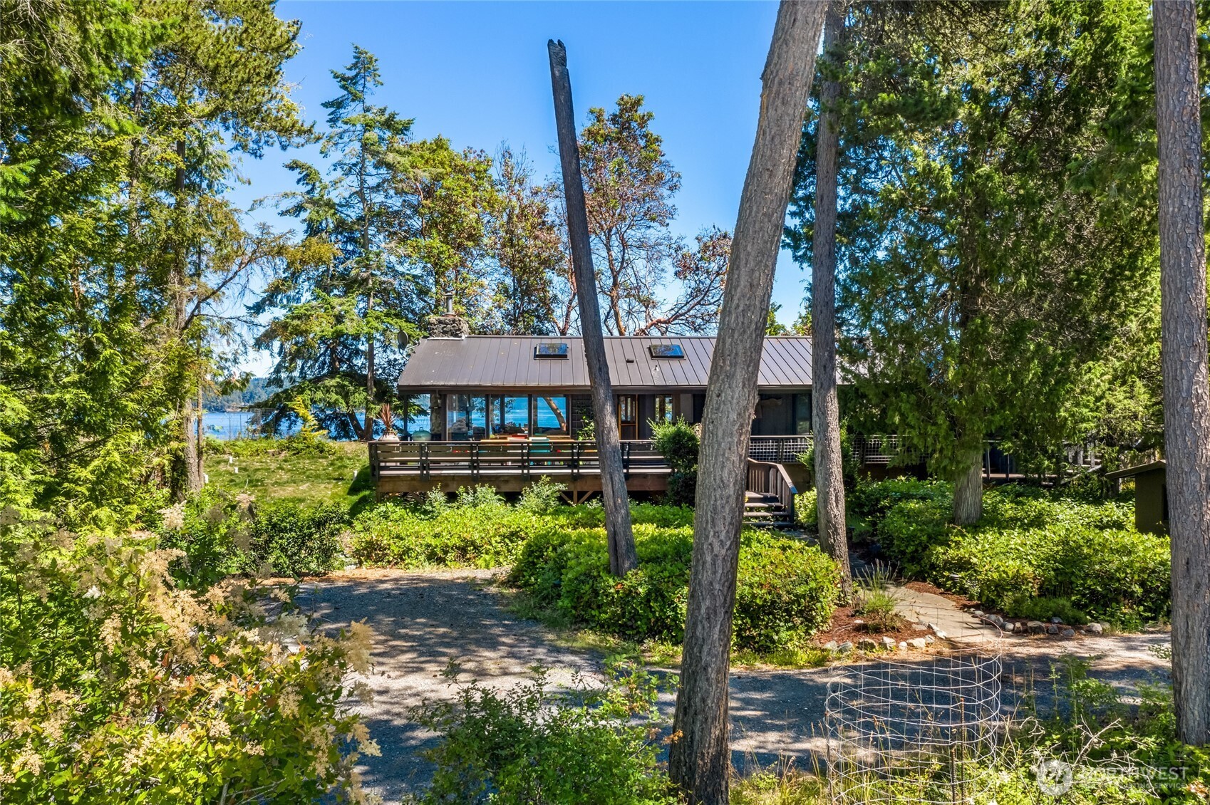 512 Broken Point Road Property Photo 1