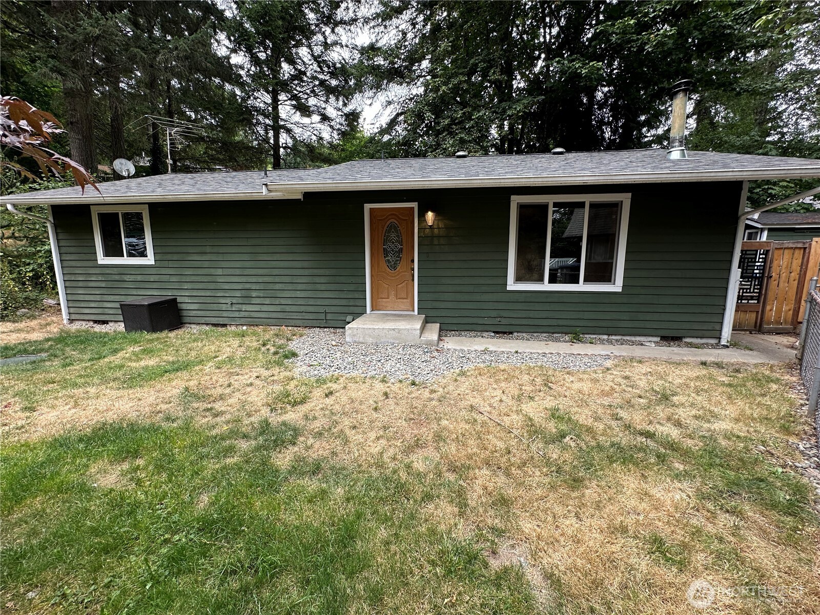 90 Ne Burt Court Property Photo 2